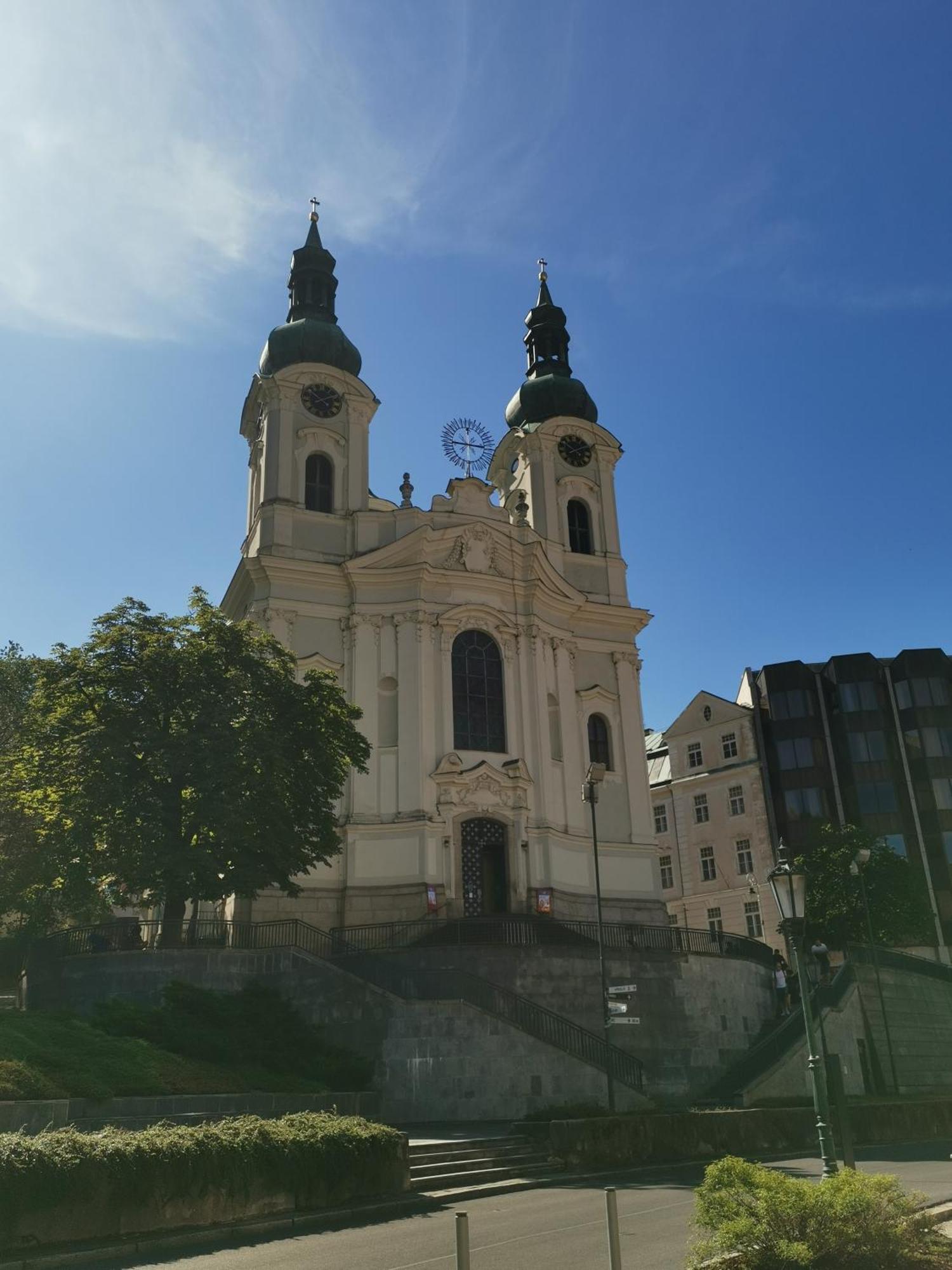 Appartamento Ubytovani Ester - Utulny Byt V Lazenskem Centru Karlovych Varu Se Zahradkou Karlovy Vary Esterno foto